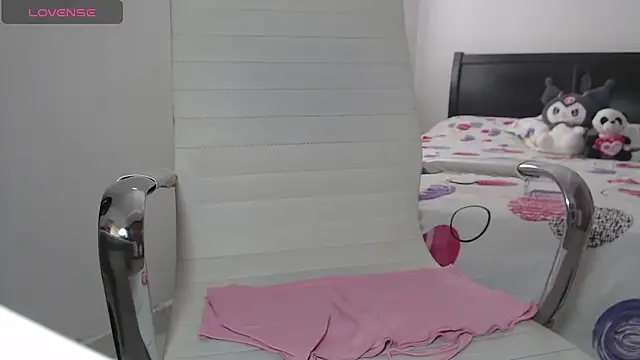 emma1005 online show from March 1, 2:02 pm