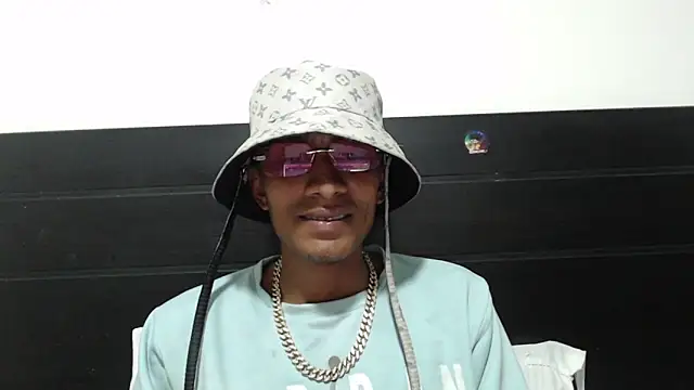 stifen  online show from February 2, 4:05 am