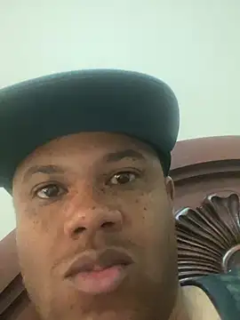 Snapshot of Iced_cloudz chatting on January 14, 3:39 pm Iced cloudz online show from January 14, 3:39 pm