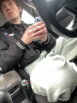 utoopia777 online show from March 12, 1:40 pm