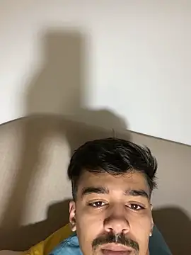 Snapshot of Hermanooooooo chatting on May 21, 10:44 am Hermanooooooo online show from May 21, 10:44 am