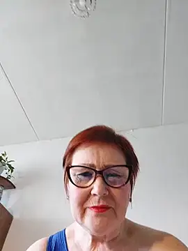 Snapshot of Fire_Night chatting on June 15, 7:32 am Fire Night online show from June 15, 7:32 am