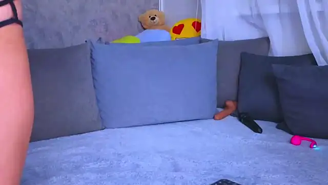 Snapshot of Kitty4_Reed chatting on February 4, 8:47 pm Kitty4 Reed online show from February 4, 8:47 pm