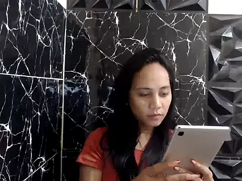 Snapshot of MissKeanna chatting on January 5, 8:00 am MissKeanna online show from January 5, 8:00 am