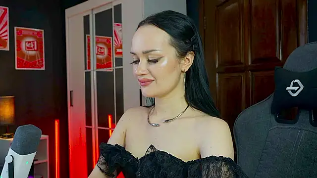 QueenAliss online show from February 3, 7:13 am