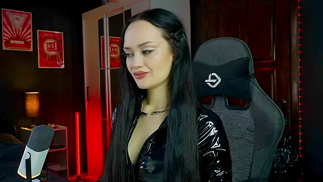 QueenAliss online show from February 19, 5:36 am