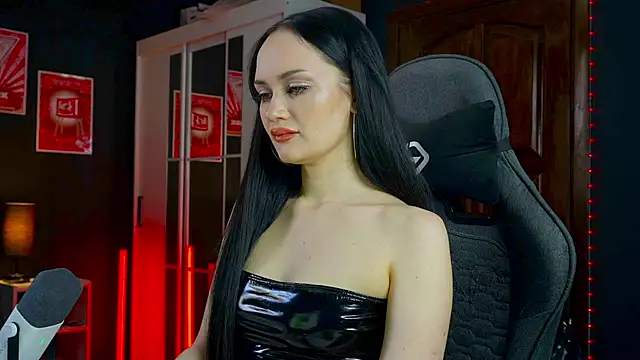 QueenAliss online show from February 21, 6:25 am