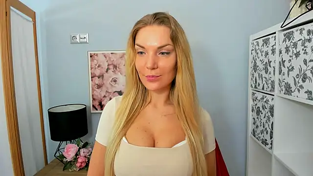 AulloraHoney online show from February 15, 6:12 am