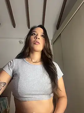 Little Amber6 online show from October 24, 10:06 pm