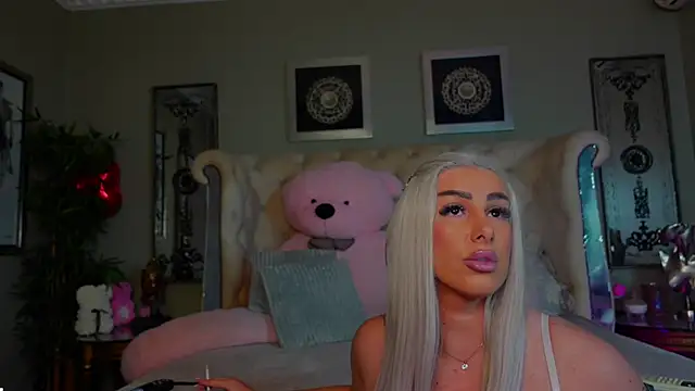 Snapshot of Squirt_Tanya chatting on January 27, 1:48 am Squirt Tanya online show from January 27, 1:48 am