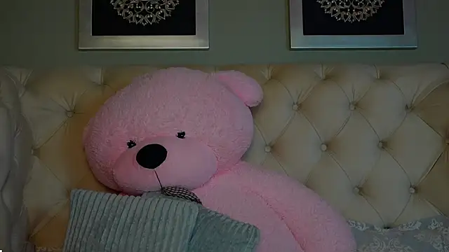 Snapshot of Squirt_Tanya chatting on February 9, 4:36 am Squirt Tanya online show from February 9, 4:36 am