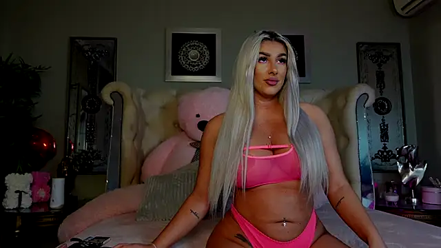 Snapshot of Squirt_Tanya chatting on March 20, 7:14 pm Squirt Tanya online show from March 20, 7:14 pm