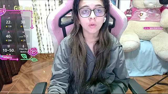 Maggie Fox3 online show from October 10, 11:48 pm