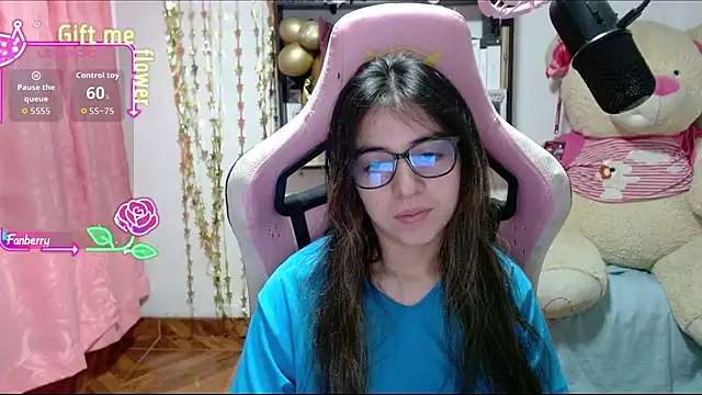 Maggie Fox3 online show from October 26, 12:49 am