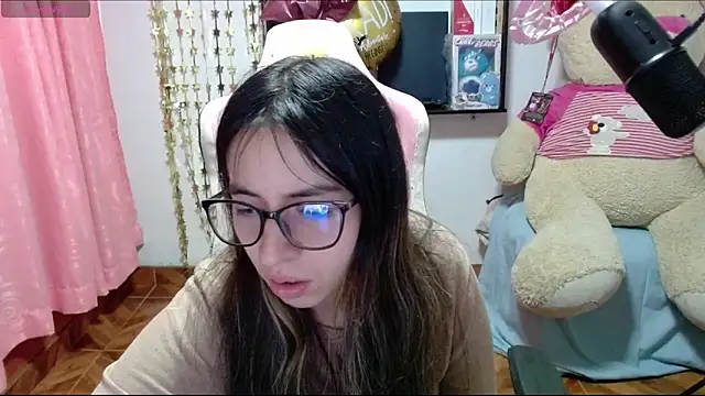 Maggie Fox3 online show from November 25, 1:38 am