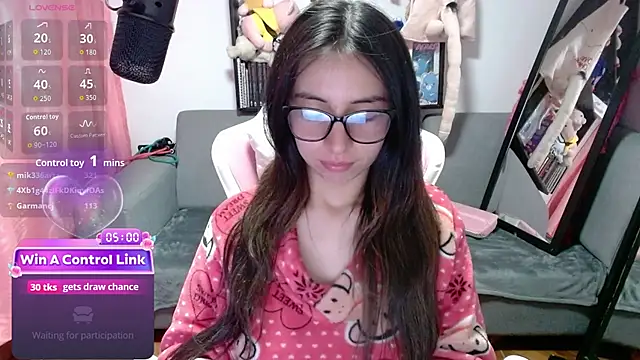 Maggie Fox3 online show from March 27, 8:26 am