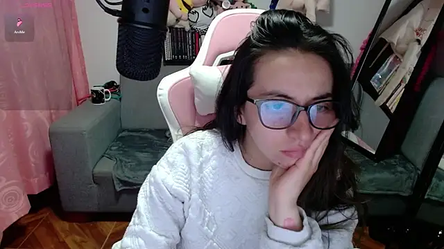 Maggie Fox3 online show from March 30, 3:18 am