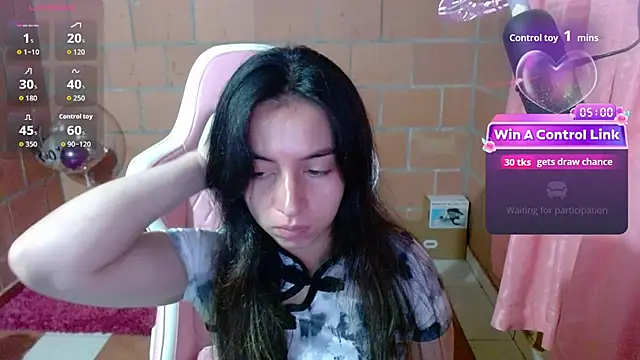 Snapshot of Maggie_Fox3 chatting on June 28, 1:22 am Maggie Fox3 online show from June 28, 1:22 am