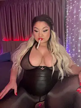 Snapshot of Larissa_K chatting on November 21, 2:49 pm Larissa K online show from November 21, 2:49 pm