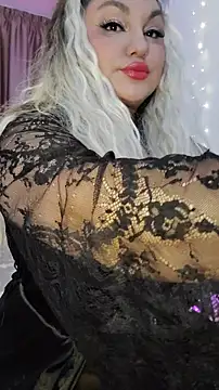 Snapshot of Larissa_K chatting on December 15, 7:29 pm Larissa K online show from December 15, 7:29 pm