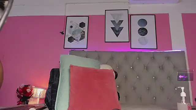 Snapshot of LEXA_MURPHY chatting on March 2, 5:44 am LEXA MURPHY online show from March 2, 5:44 am