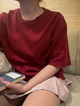 HinaLovely online show from February 15, 1:05 pm