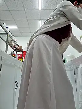 HinaLovely online show from February 24, 9:40 am