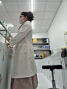 HinaLovely online show from March 23, 3:32 am