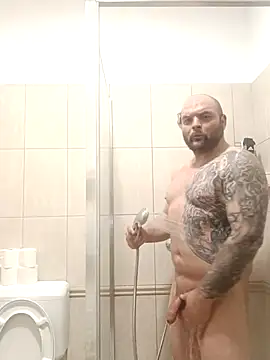 Snapshot of tubing0101 chatting on January 9, 8:39 am tubing0101 online show from January 9, 8:39 am