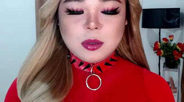 Snapshot of Mistress_DOMnicaaxx chatting on March 16, 4:20 am Mistress DOMnicaaxx online show from March 16, 4:20 am