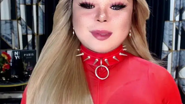 Snapshot of Mistress_DOMnicaaxx chatting on November 6, 10:38 am Mistress DOMnicaaxx online show from November 6, 10:38 am