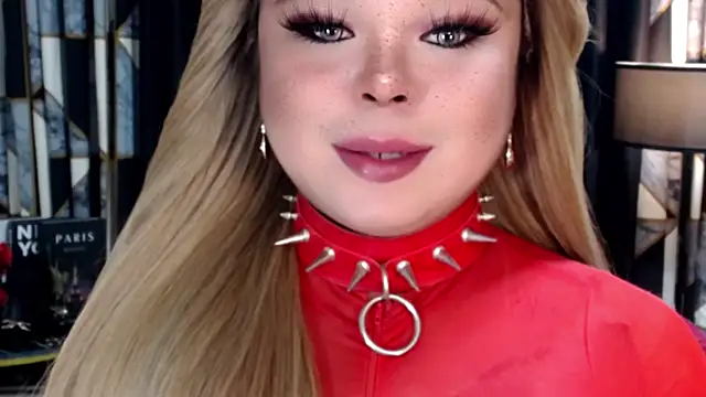 Snapshot of Mistress_DOMnicaaxx chatting on November 8, 10:19 pm Mistress DOMnicaaxx online show from November 8, 10:19 pm