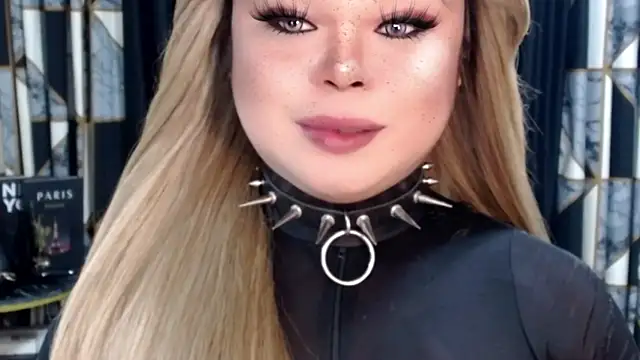 Snapshot of Mistress_DOMnicaaxx chatting on November 16, 2:55 pm Mistress DOMnicaaxx online show from November 16, 2:55 pm