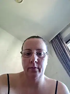 Snapshot of Goodass7 chatting on June 16, 6:27 am Goodass7 online show from June 16, 6:27 am