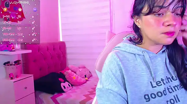 Vannessa  Shy online show from December 9, 8:01 pm