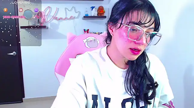 Vannessa  Shy online show from February 20, 11:10 pm