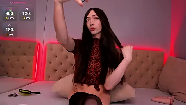 NickieRainer online show from December 19, 4:34 am
