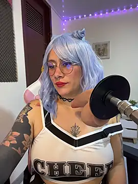 Snapshot of Luna_Paris_ chatting on July 12, 10:45 pm Luna Paris online show from July 12, 10:45 pm