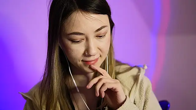 chibi moon  online show from January 18, 11:11 pm