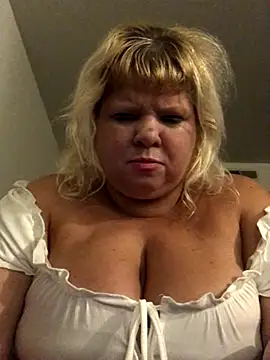 JemJensen30 online show from September 27, 7:02 am