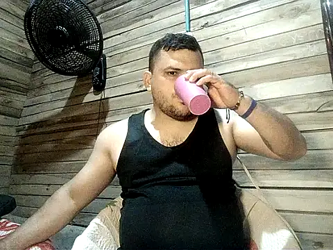 Arcangel 05 online show from April 12, 4:50 am