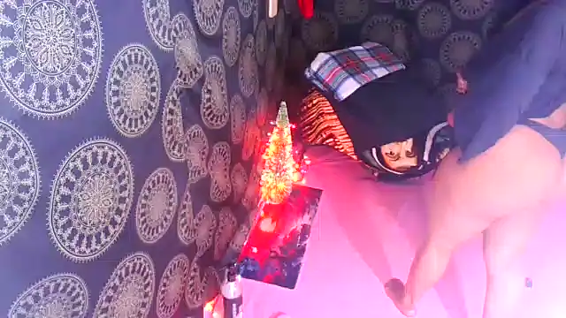 LunaRai online show from December 16, 4:39 am