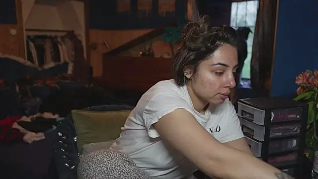 VanessaDoyle online show from April 8, 5:02 pm