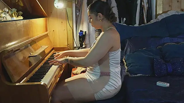 VanessaDoyle online show from May 28, 8:11 am
