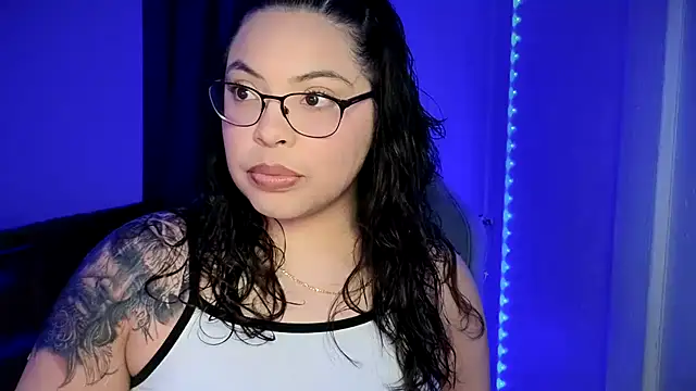 Snapshot of drizzypeach602 chatting on October 15, 3:06 am drizzypeach602 online show from October 15, 3:06 am