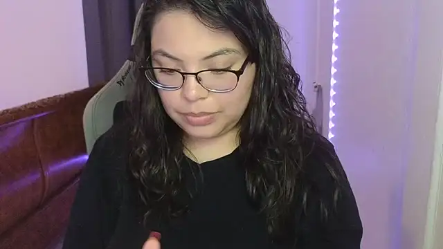 Snapshot of drizzypeach602 chatting on October 18, 1:30 am drizzypeach602 online show from October 18, 1:30 am