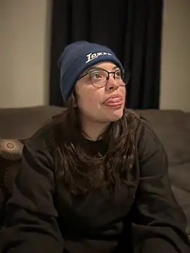 Snapshot of drizzypeach602 chatting on October 24, 5:15 am drizzypeach602 online show from October 24, 5:15 am