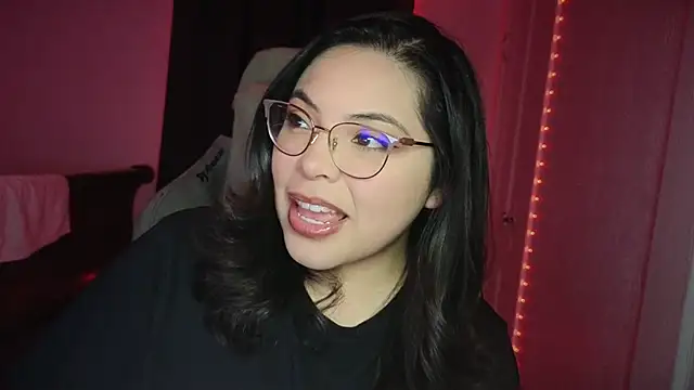 Snapshot of drizzypeach602 chatting on November 13, 1:48 am drizzypeach602 online show from November 13, 1:48 am