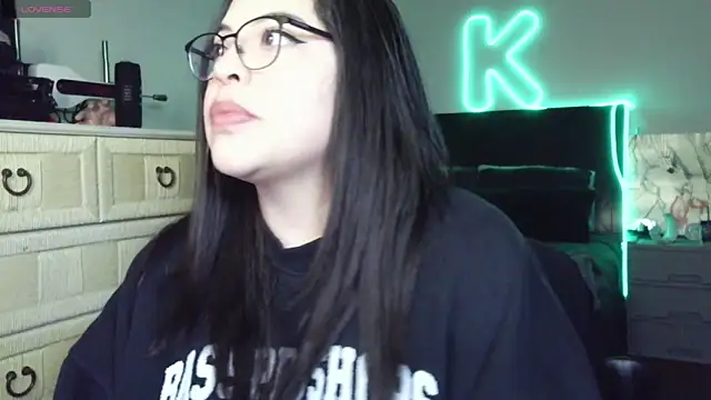 drizzypeach602 online show from March 18, 2:37 am