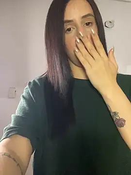 Snapshot of Amira_Milker chatting on January 6, 2:58 am Amira Milker online show from January 6, 2:58 am